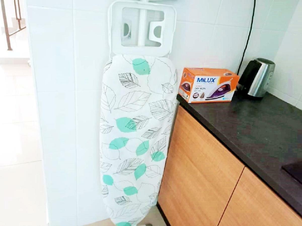 Desaru Cosy Homestay - Near Waterpark, Beach, Rapid -Wifi, Tvbox, Steamboat, Bbq Available Zewnętrze zdjęcie